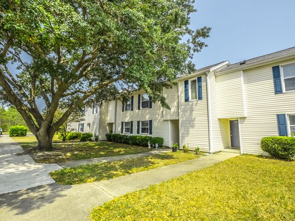 New Hanover Village Apartments | 2402 Flint Dr, Wilmington, NC