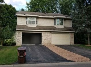 6608 Falstaff Rd, Woodbury, MN 55125