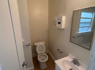504 S Rampart Blvd APT 26, Los Angeles, CA 90057