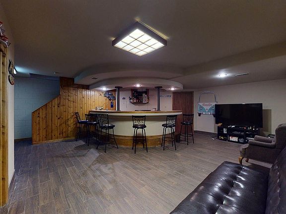 2nd image of 1615 Blake Ave