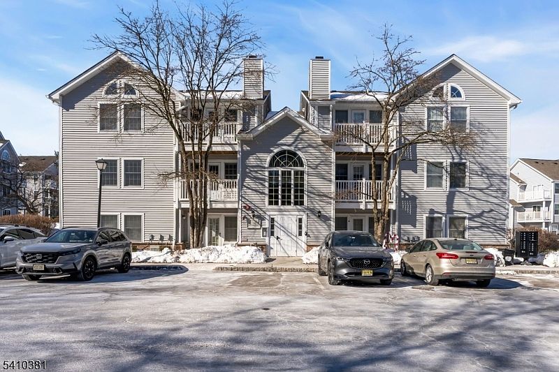 1st image of 69 Genoble Rd