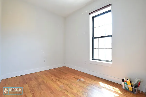 Rented by null | media 14