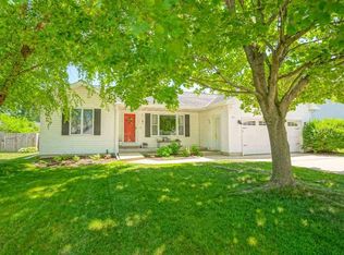 150 Lynne Trl, Oregon, WI 53575