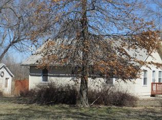 1236 N 100th Rd, Baldwin City, KS 66006