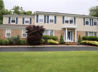 35 Trinity Pl, East Hanover, NJ 07936