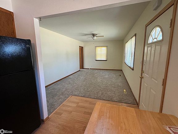 5th image of 115 Marianna Ave