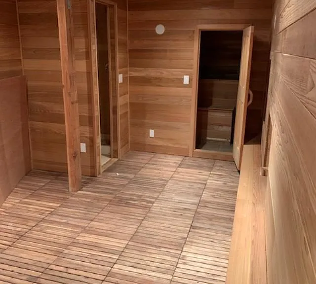 315 S 20th Pl — Photo 16