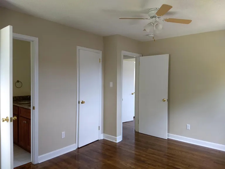 1112 Ardmore Dr — Photo 16