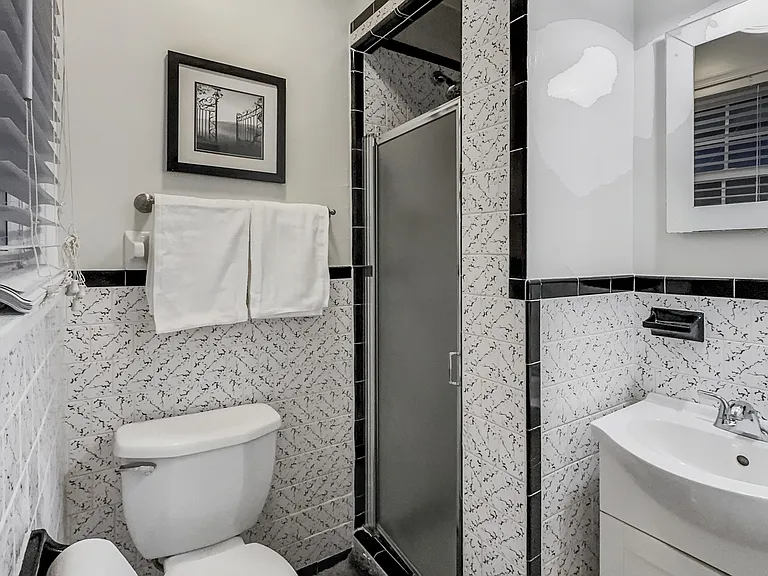 5525 S Garthdale Rd — Photo 8