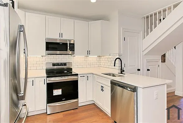 1822 C St NE #1 — Photo 16