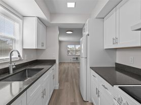 1150 E Sample Rd, Pompano Beach, FL