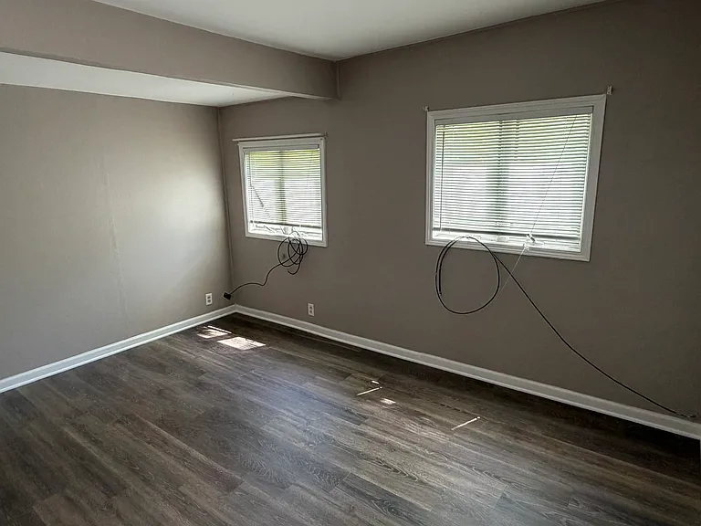 23639 W Chicago St — Photo 4