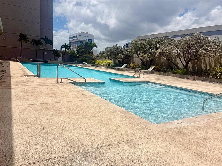 4745 Isla Verde Ave #17-G — Photo 26