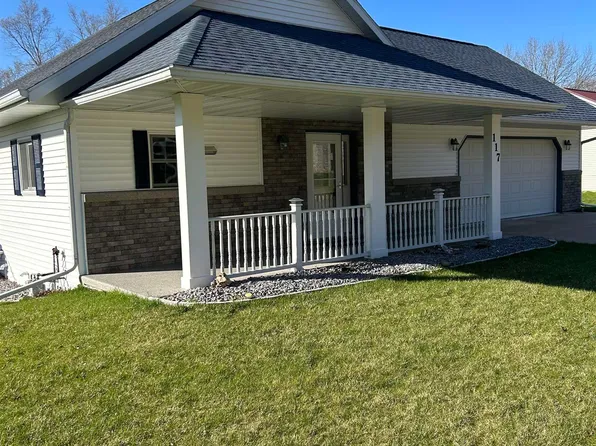 117 Doc Mac Dr, Boscobel, WI 53805
