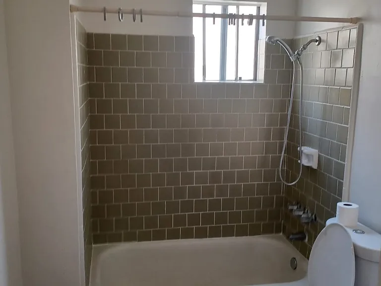 2639 E 55th St #1 — Photo 3