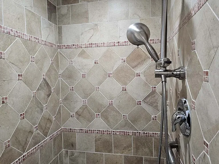 734 N Neva Ave — Photo 12