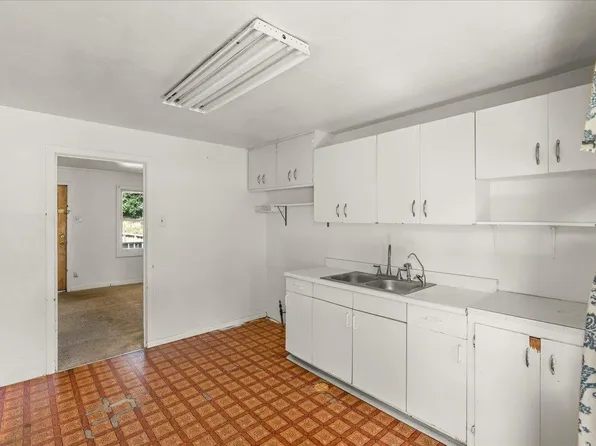 266 Las Lomas Dr, Royal Oaks, CA 95076