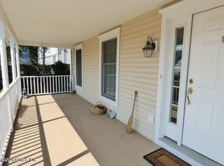 102 River Rd, Cos Cob, CT 06831