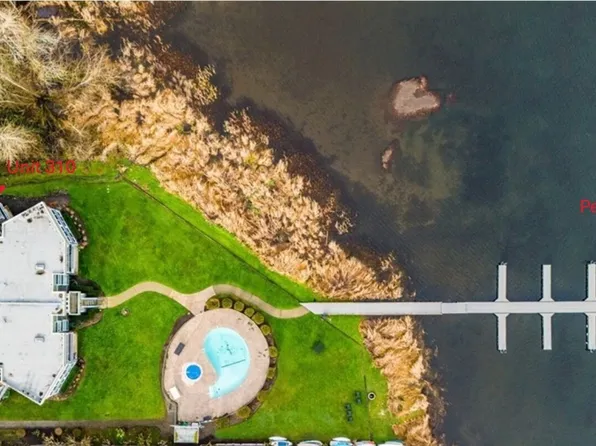 4214 W Lake Sammamish Parkway NE #310, Redmond, WA 98052