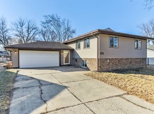 1421 Norwell Ln, Schaumburg, IL 60193