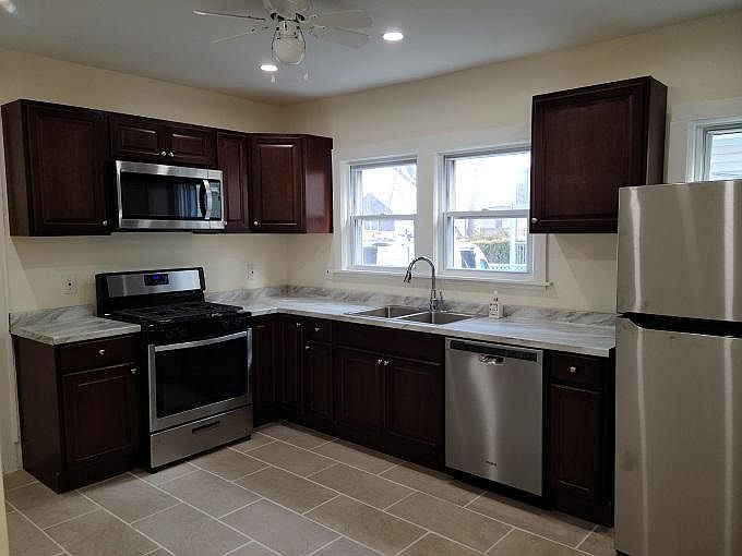 1st image of 31 Elmwood Ave Floor 1