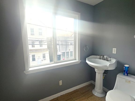5th image of 89 W 20th St #1-B