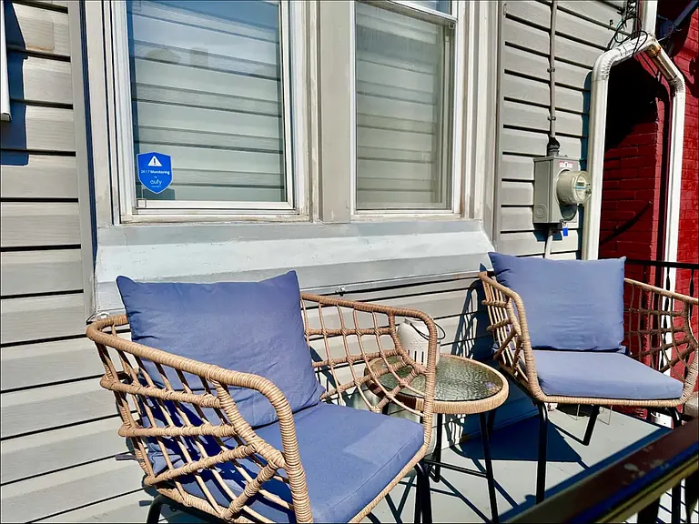 237 Chestnut St — Photo 1