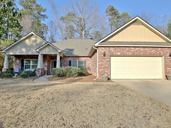 858 Crescent Ln, Griffin, GA 30224
