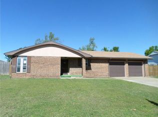 2806 Meyer Dr, El Reno, OK 73036