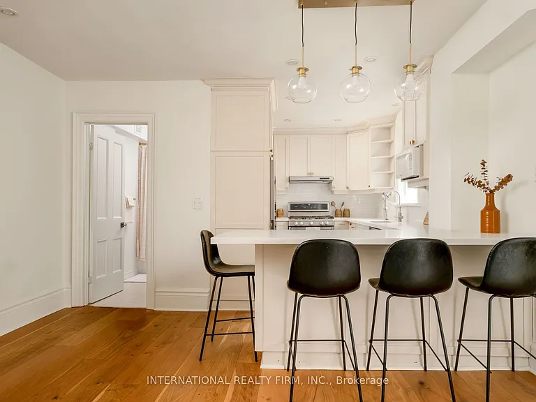319 Markham St — Photo 7