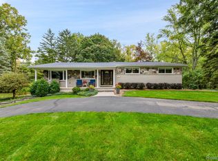 1701 Christian Hills Dr, Rochester Hills, MI 48309