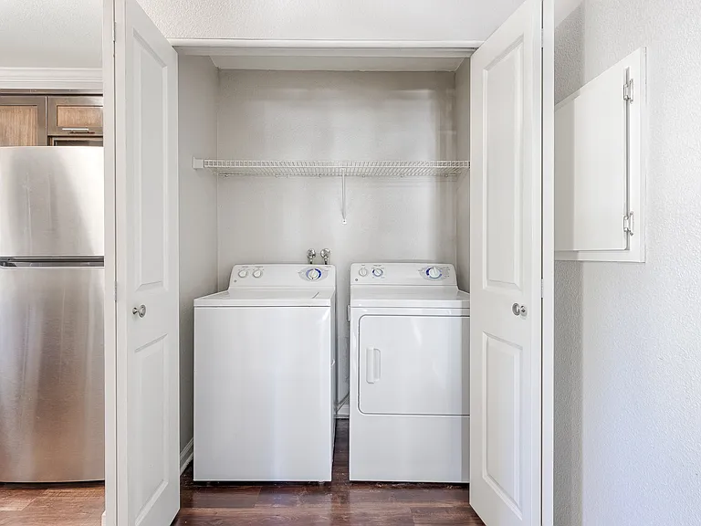 Larkspur Woods Apartment Homes — Photo 13