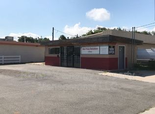 2 E Main St, Yukon, OK 73099