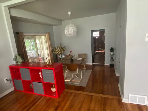 2445 Stratford Ave, Coraopolis, PA 15108