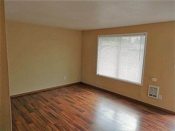 4th image of 8814-8815 Lochburn Ln SW #S6