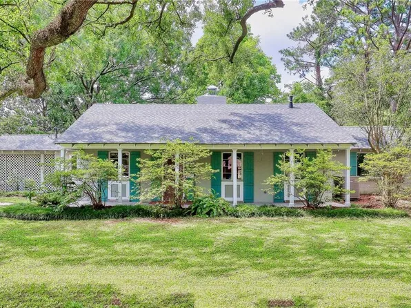 109 Cambridge Ct, New Orleans, LA 70131