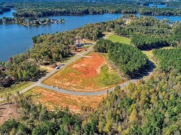 124 Clouds Creek Cir, Leesville, SC 29070