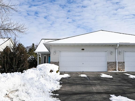 2nd image of 517 Buffalo Run Rd