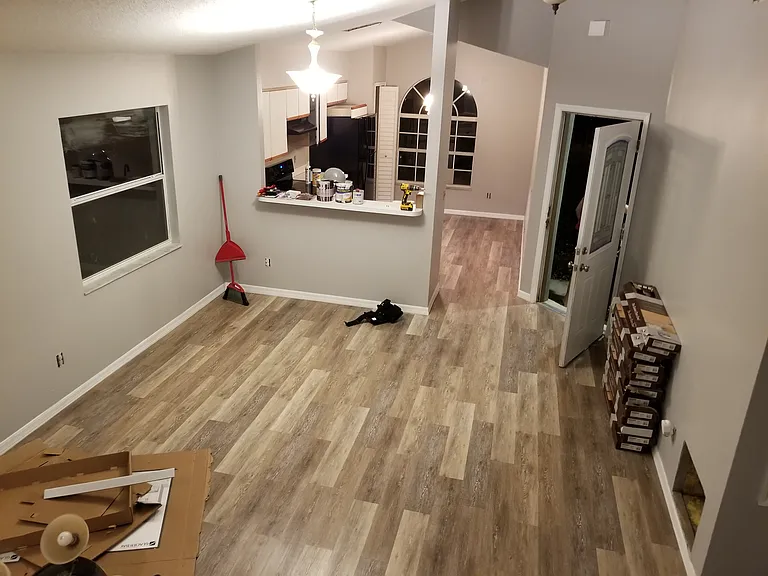208 Tiffany Ct — Photo 10