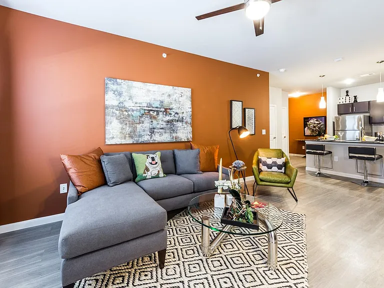 Living Room at Legacy Creekside Apartments, San Antonio, 78251
