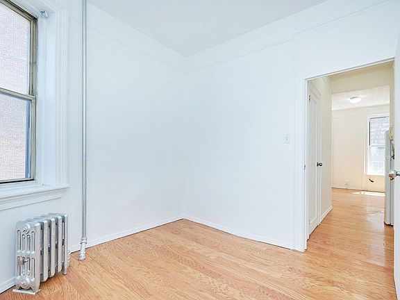 4th image of 21 Cleveland Pl APT 3D