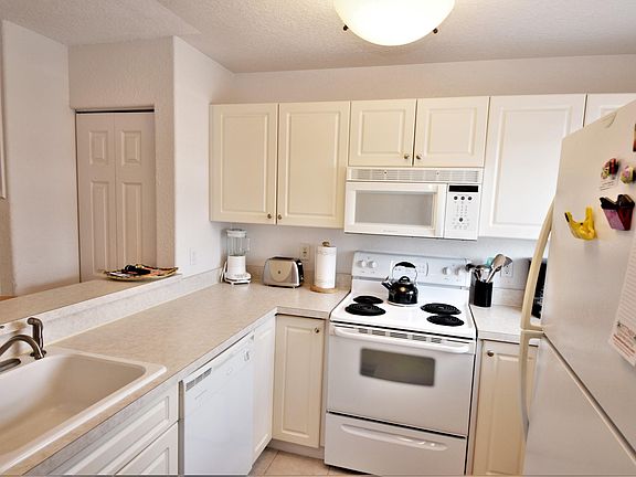 4th image of 648 Seaport Blvd #648