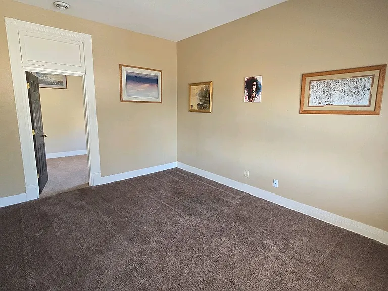 600 W Rogers St #3 — Photo 4