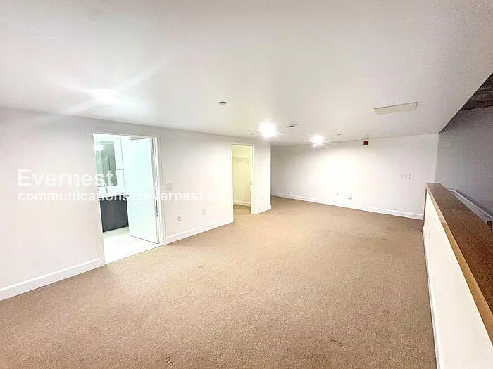 311 Oak St #104 — Photo 10