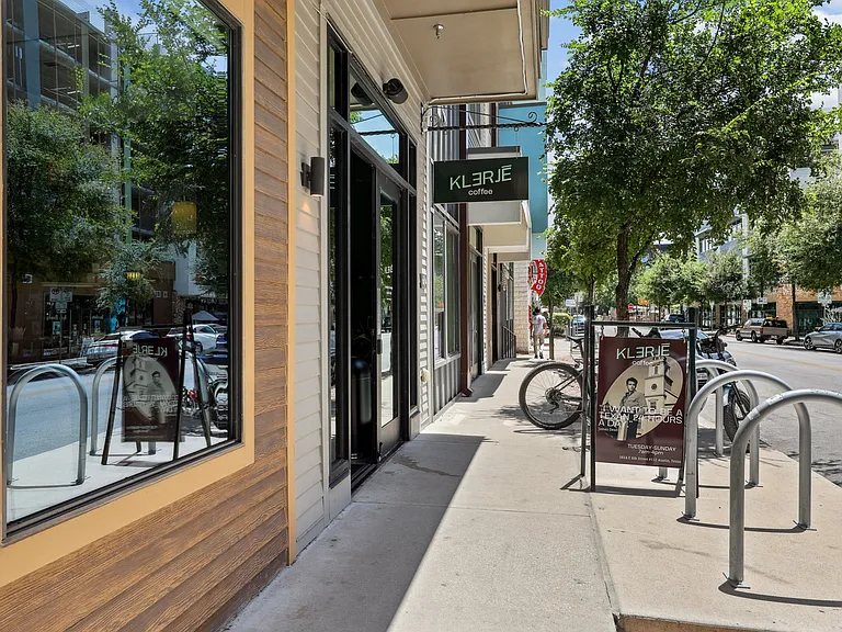 Sentral East Austin — Photo 43