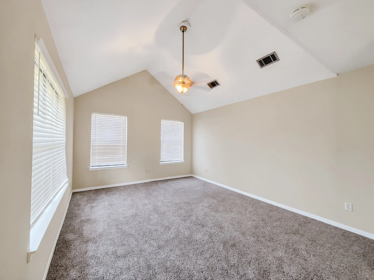 2 bed, 2.0 bath, 1192 sqft, $1,795 — Photo 4