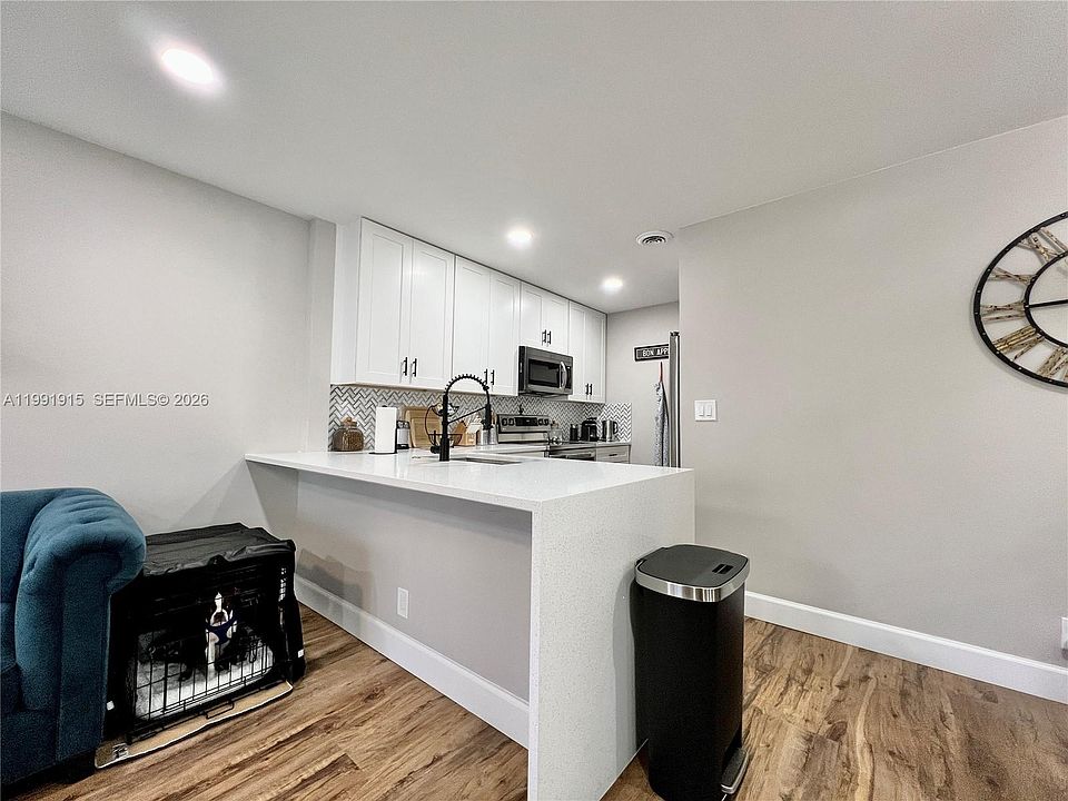 1st image of 10019 Winding Lake Rd APT 202