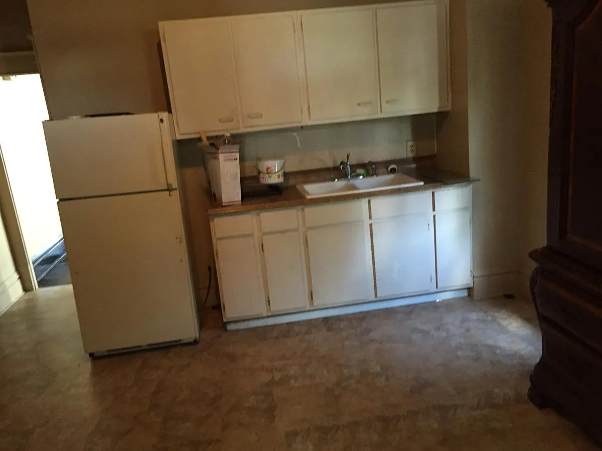 3 bed, 1322 sqft, $1,200 — Photo 3