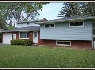 7714 Sunnydale Dr, Niagara Falls, NY 14304