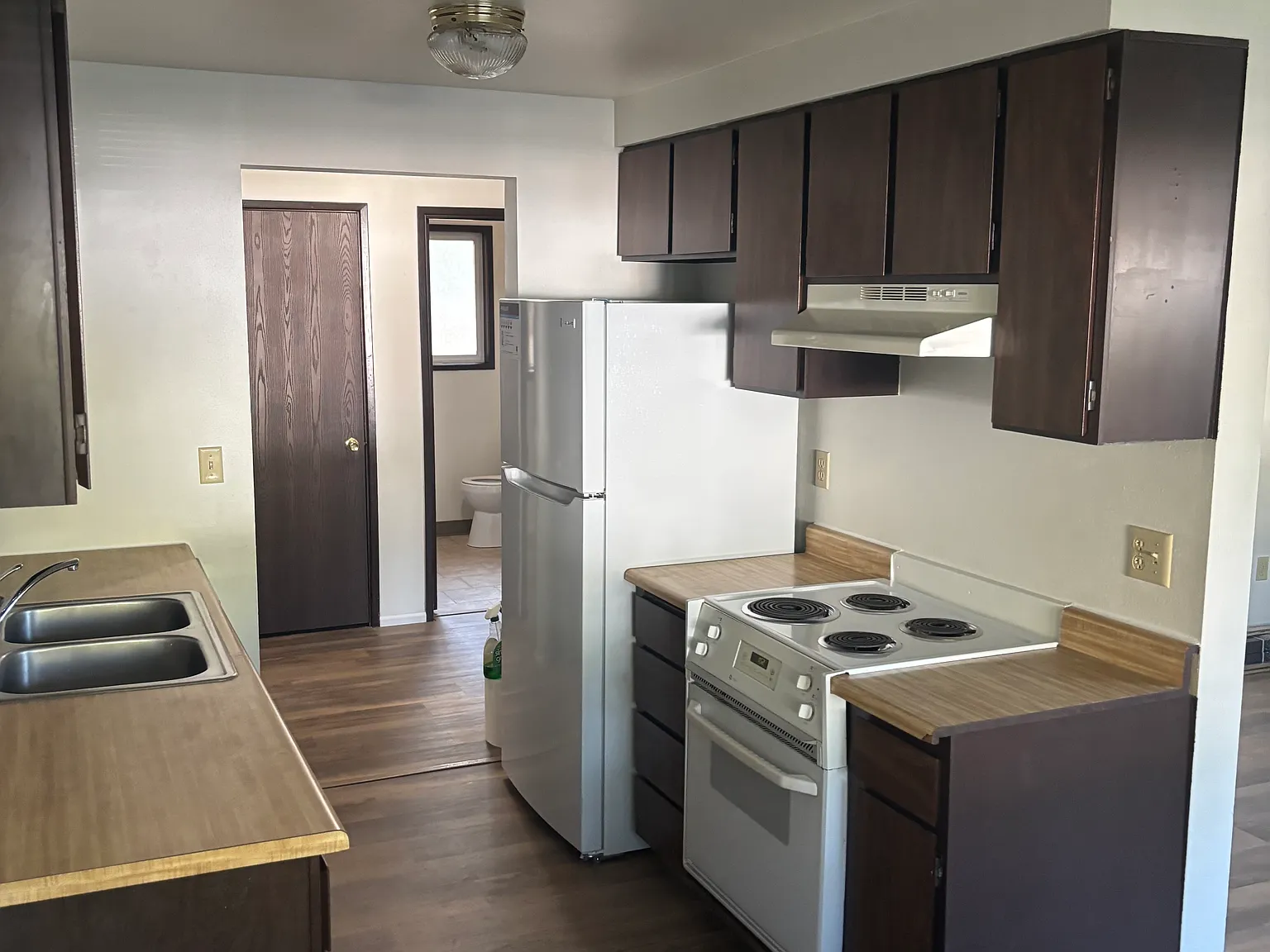 2 bed, 900 sqft, $1,725 — Photo 2